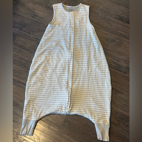 Woolino 4 Season Sleep Bag w/ Feet, Merino Wool & Organic Cotton, Birch Gray - Picture 2 of 10